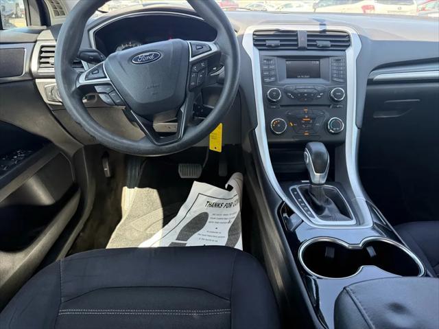 Photo of 2015 Gray Ford Fusion