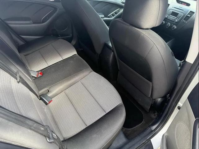 Photo of 2014 Bright Silver Kia Forte