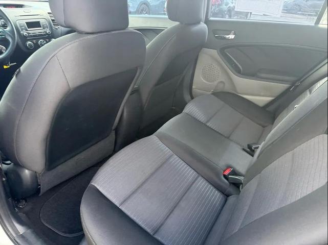 Photo of 2014 Bright Silver Kia Forte