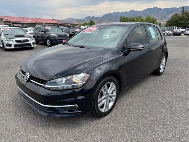Photo of 2019 Deep Black Pearl Volkswagen Golf