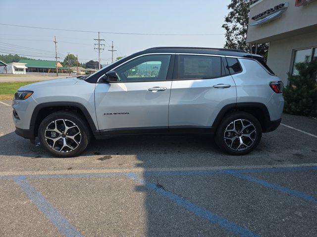 Photo of 2025 Silver Zynith Metallic Clearcoat Jeep Compass