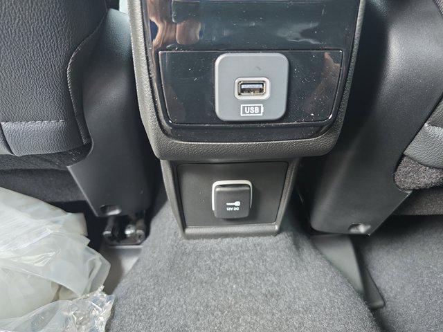 Photo of 2025 Silver Zynith Metallic Clearcoat Jeep Compass