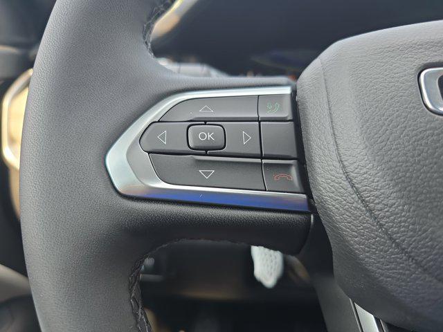Photo of 2025 Silver Zynith Metallic Clearcoat Jeep Compass