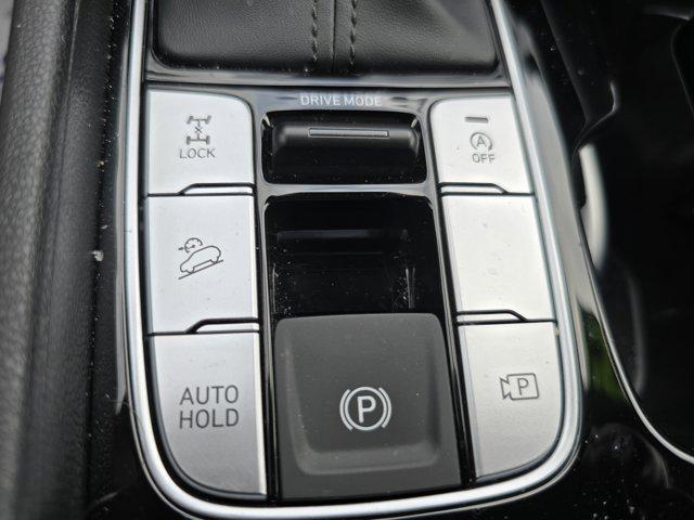 Photo of 2024 White Pearl Hyundai TUCSON
