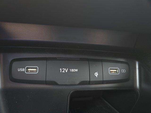 Photo of 2024 White Pearl Hyundai TUCSON