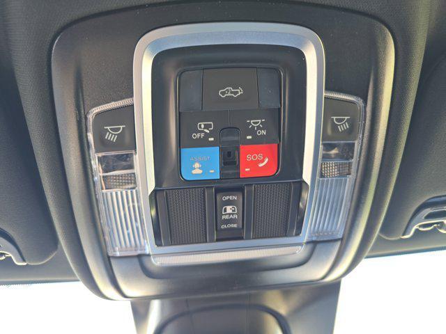 Photo of 2026 Diamond Black Crystal Pearlcoat RAM 2500
