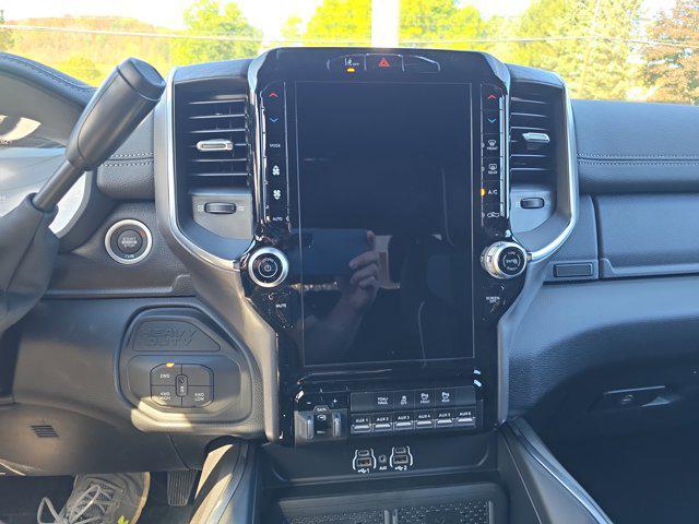 Photo of 2026 Diamond Black Crystal Pearlcoat RAM 2500