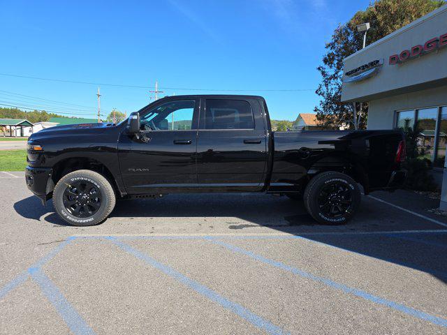 Photo of 2026 Diamond Black Crystal Pearlcoat RAM 2500