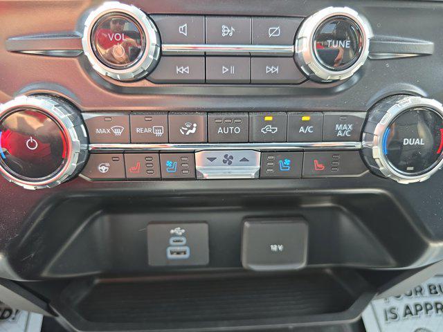 Photo of 2024 Agate Black Metallic Ford F-350