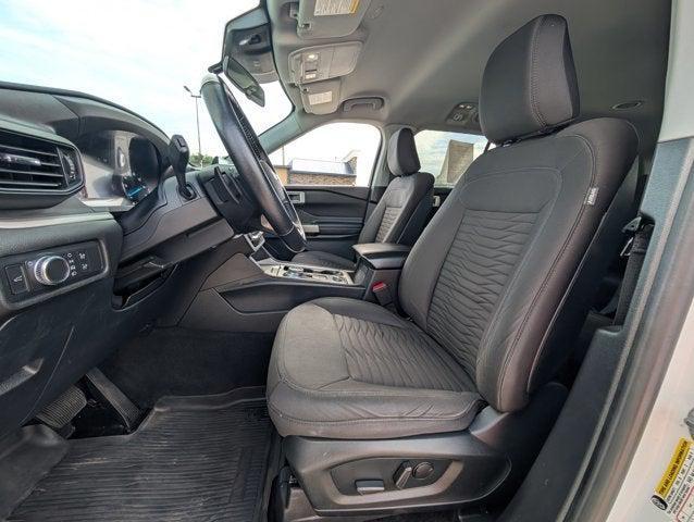 Photo of 2020 Oxford White Ford Explorer