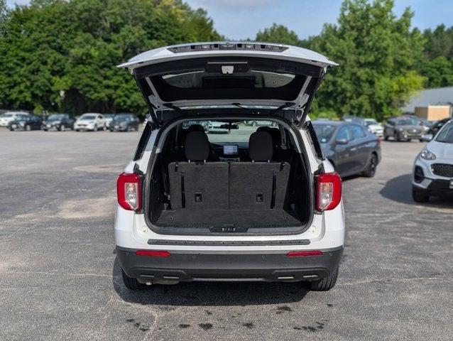 Photo of 2020 Oxford White Ford Explorer