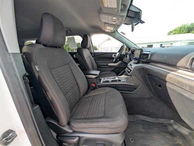 Photo of 2020 Oxford White Ford Explorer