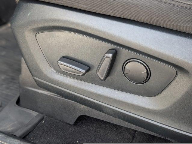 Photo of 2020 Oxford White Ford Explorer