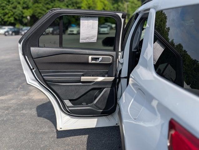 Photo of 2020 Oxford White Ford Explorer