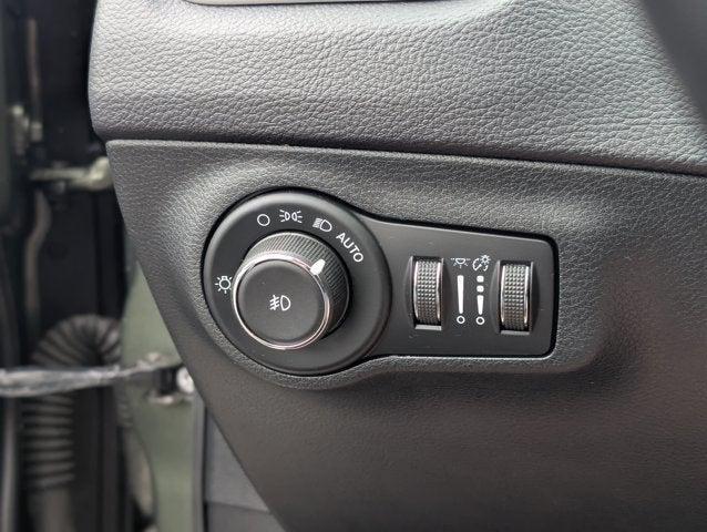 Photo of 2018 Olive Green Pearlcoat Jeep Compass