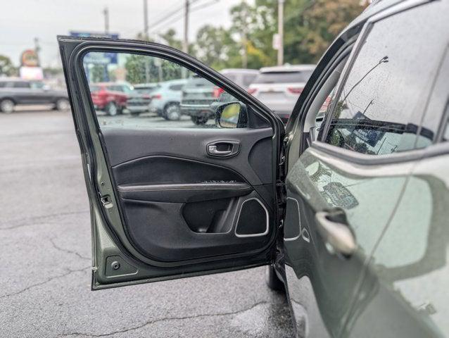 Photo of 2018 Olive Green Pearlcoat Jeep Compass