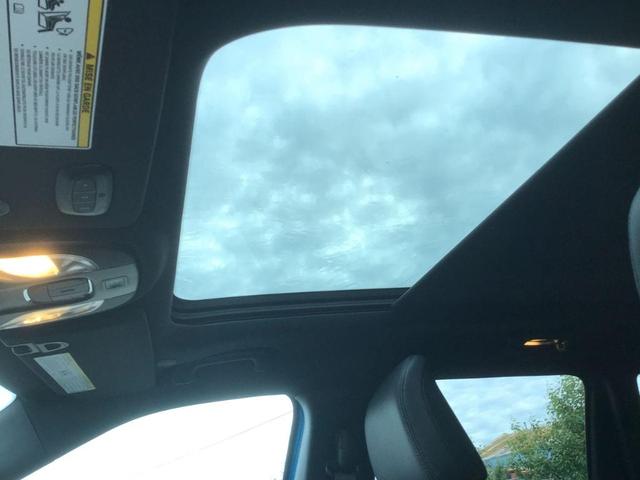 Photo of 2024 Hydro Blue Pearlcoat Jeep Compass