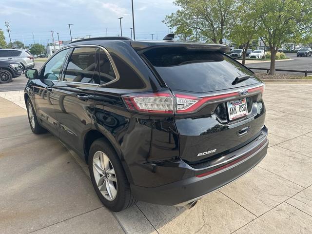 Photo of 2016 Shadow Black Ford Edge
