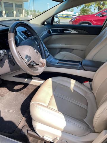 Photo of 2018 Magnetic Gray Metallic Lincoln MKZ