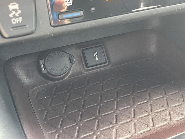 Photo of 2021 Blue Print/Midnight Black Metallic Toyota RAV4 Hybrid
