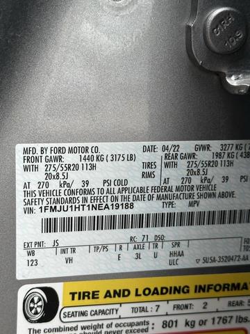 Photo of 2022 Iconic Silver Metallic Ford Expedition