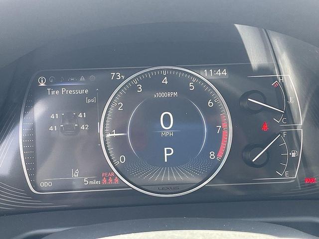 Photo of 2025 Pear Lexus ES 350