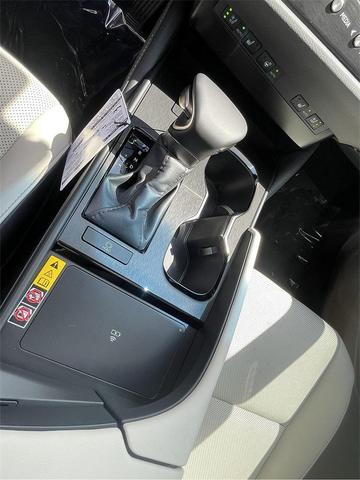 Photo of 2025 Pear Lexus ES 350