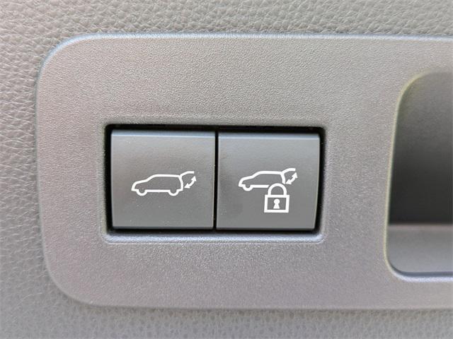 Photo of 2024 Gray Lexus LX 600