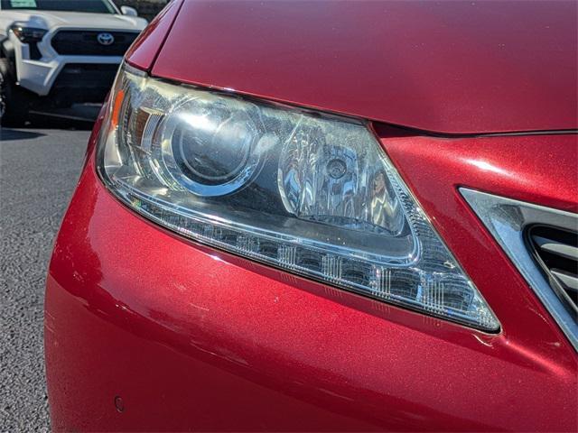 Photo of 2015 Matador Red Mica Lexus ES 350
