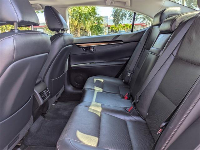 Photo of 2015 Matador Red Mica Lexus ES 350