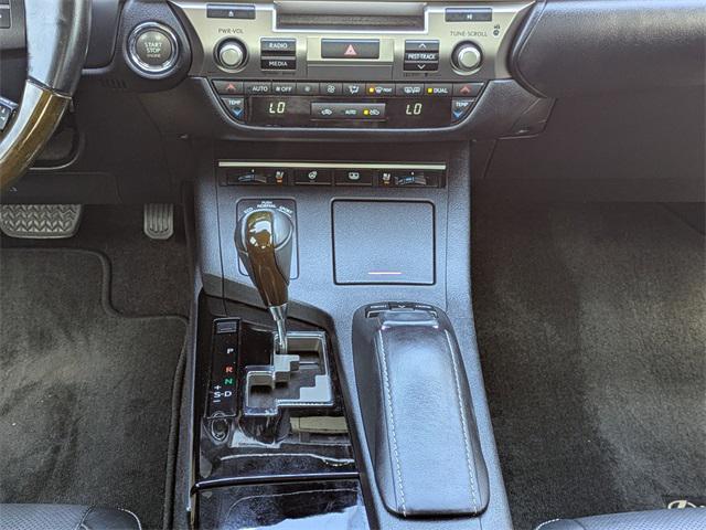 Photo of 2015 Matador Red Mica Lexus ES 350
