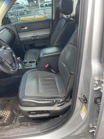 Photo of 2014 Ingot Silver Ford Flex