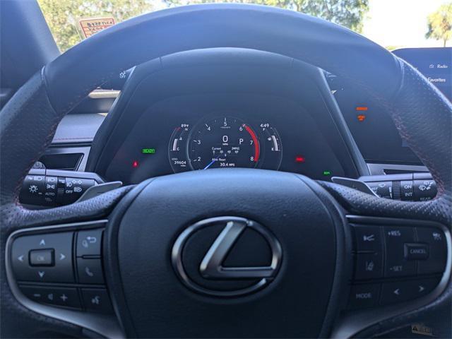 Photo of 2024 Ultra White Lexus UX 250h