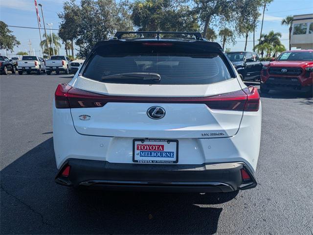 Photo of 2024 Ultra White Lexus UX 250h