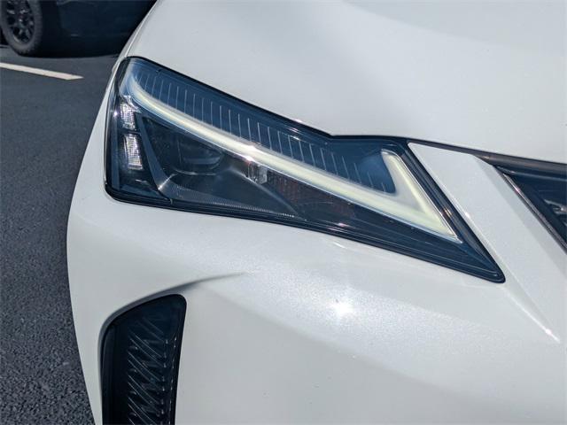 Photo of 2024 Ultra White Lexus UX 250h