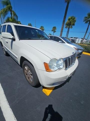 Photo of 2009 Stone White Clearcoat Jeep Grand Cherokee