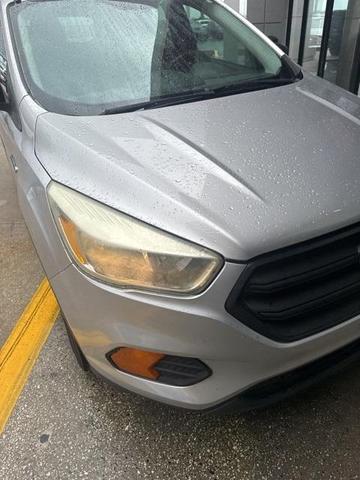 Photo of 2017 Ingot Silver Ford Escape