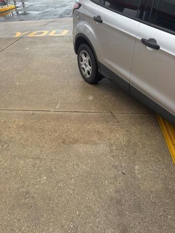 Photo of 2017 Ingot Silver Ford Escape