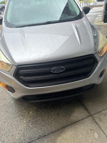 Photo of 2017 Ingot Silver Ford Escape
