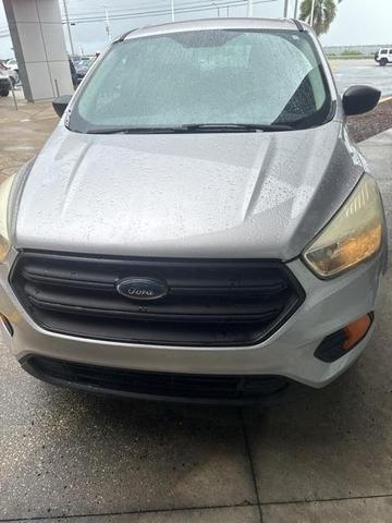 Photo of 2017 Ingot Silver Ford Escape