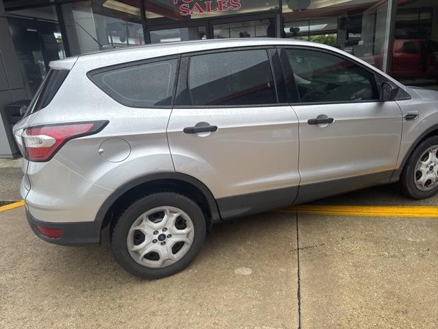 Photo of 2017 Ingot Silver Ford Escape