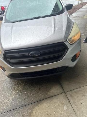 Photo of 2017 Ingot Silver Ford Escape