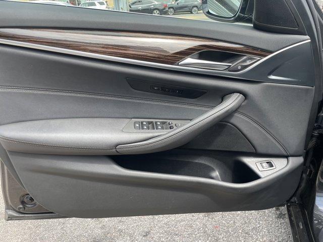 Photo of 2022 Dark Graphite Metallic BMW 530