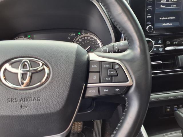Photo of 2022 Blue Toyota Highlander