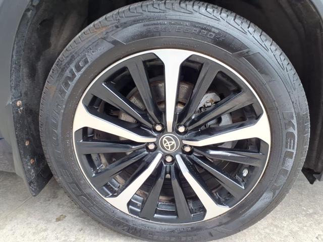 Photo of 2022 Blue Toyota Highlander