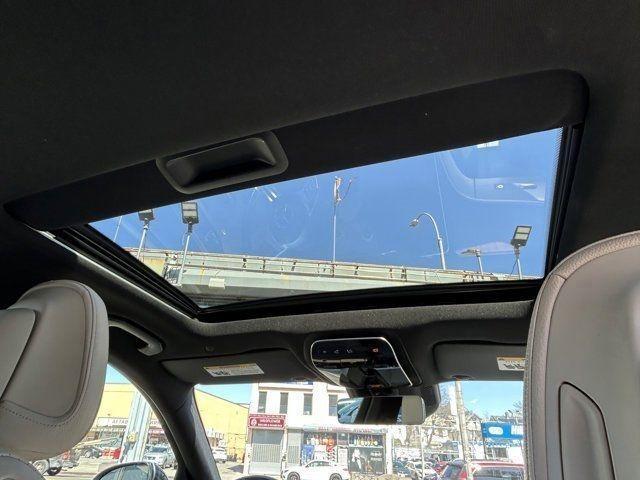 Photo of 2022 Black Mercedes-Benz C-Class
