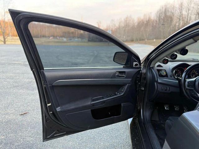 Photo of 2010 Phantom Black Pearl Mitsubishi Lancer Evolution