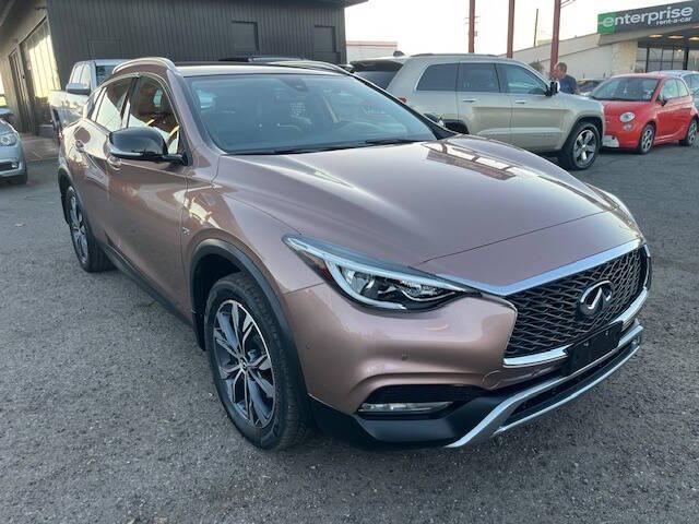 2017 Infiniti QX30