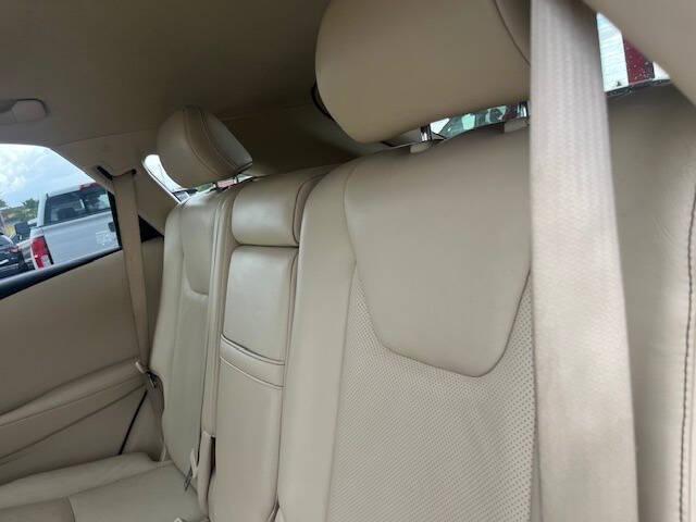 Photo of 2013 Gold Lexus RX 450h