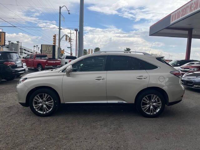 Photo of 2013 Gold Lexus RX 450h